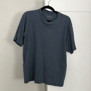 Everlane heavy weight T-shirt. Navy blue